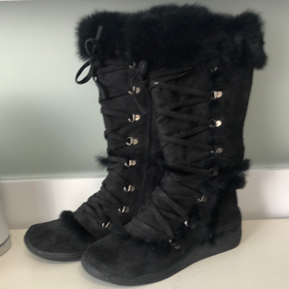 Women's Black Fur-Lined Boots